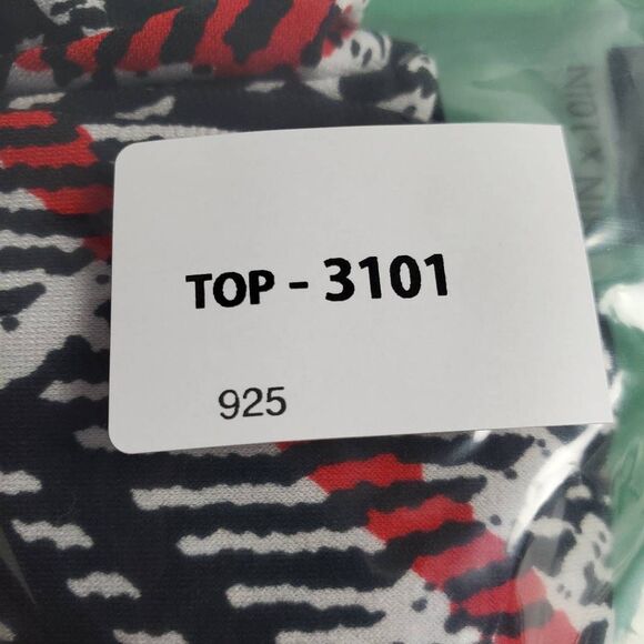 Maurices Women’s Red Black Plaid Sleeveless Blouse Top L - Picture 6 of 6